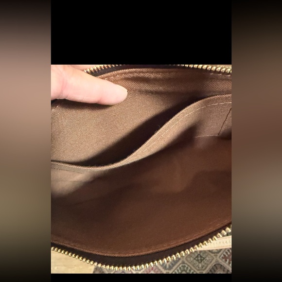 Louis Vuitton Monogram pochette - Picture 8 of 8